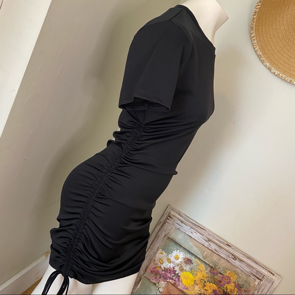 🖤 SHEIN Black Ruched TShirt Dress with ties